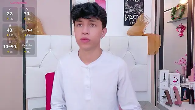 Axel  Evans online show from January 12, 2026, 1:49 pm