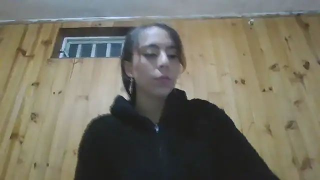 Roselingalvis13 online show from October 13, 2025, 2:33 am