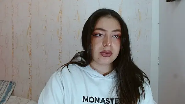 MiaKimky online show from September 24, 2025, 4:32 pm