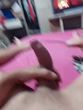 pauzaogrande1 online show from December 14, 2025, 8:52 am