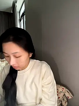 haiyan125216 online show from January 7, 2026, 8:17 am