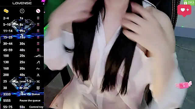 HanaYourlove online show from April 14, 2026, 1:22 am