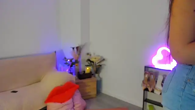 Kylie Kathy online show from September 26, 2025, 6:34 pm