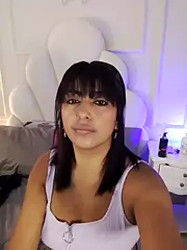 Snapshot of Kaylachannell chatting on July 10, 2026, 3:33 am Kaylachannell online show from July 10, 2026, 3:33 am