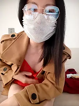 chengcheng12 online show from November 6, 2025, 1:17 am