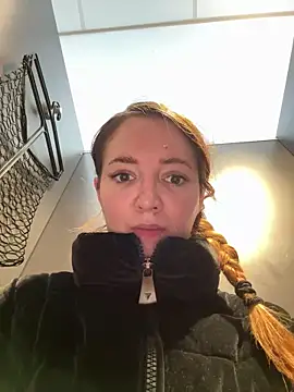 Snapshot of FayeFlame chatting on March 26, 2026, 10:43 am FayeFlame online show from March 26, 2026, 10:43 am