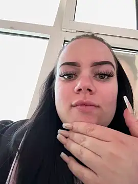 Shellybttn online show from April 2, 2026, 9:40 am