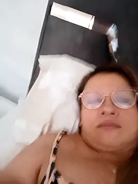 Asuna yuuky online show from November 24, 2025, 11:32 am