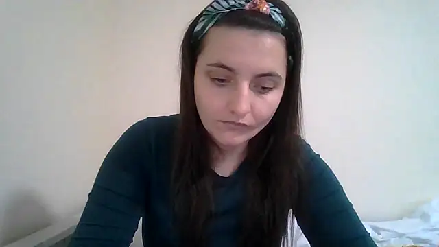 DInaraXRose online show from November 11, 2025, 10:15 am