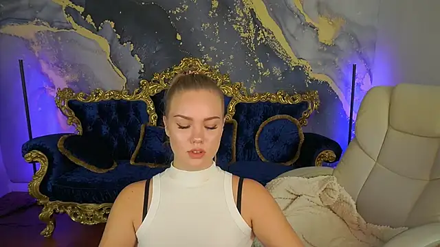 CelesteNoir online show from September 19, 2025, 6:37 am