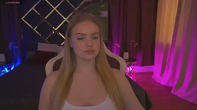 CelesteNoir online show from February 5, 2026, 9:03 am