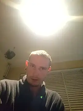 piercingpik online show from January 12, 2026, 10:37 pm