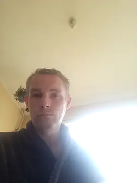 piercingpik online show from March 12, 2026, 1:06 pm