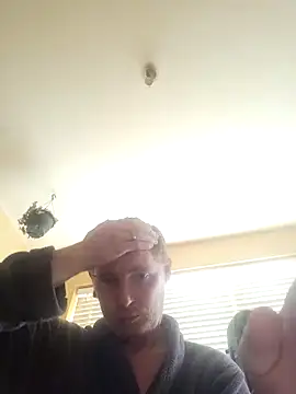 piercingpik online show from April 12, 2026, 11:04 am