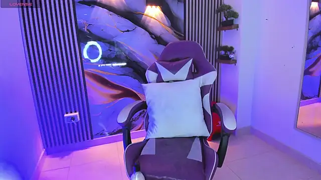 chloe jacksonn online show from May 22, 2026, 9:20 pm