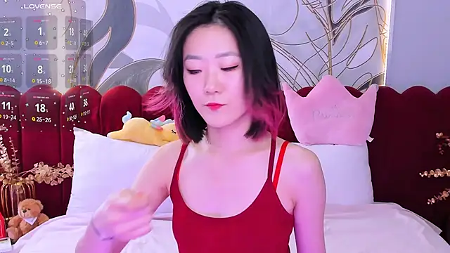 AikoYamada online show from September 13, 2025, 6:57 am