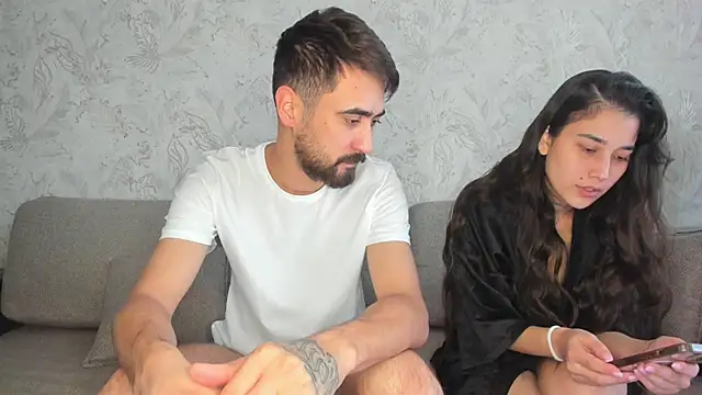 sophywhisper online show from September 22, 2025, 6:37 am