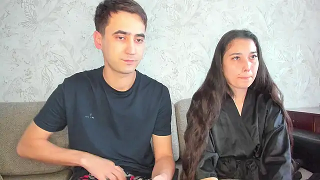 sophywhisper online show from December 2, 2025, 6:41 am