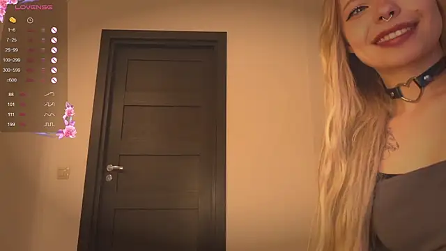 Snapshot of arachnissa chatting on November 12, 2025, 11:21 am arachnissa online show from November 12, 2025, 11:21 am