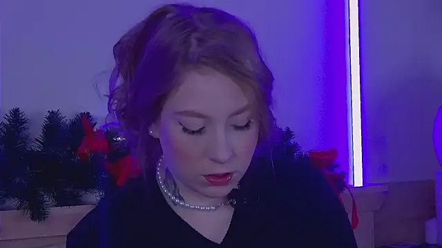 MiaEuphoria  online show from December 17, 2025, 3:34 am