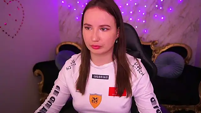 SofieBloom online show from March 8, 2026, 3:16 pm