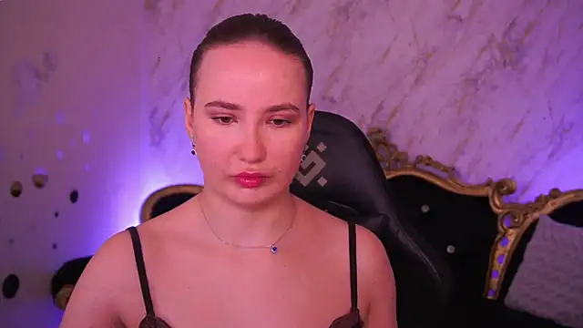 SofieBloom online show from March 31, 2026, 2:50 pm