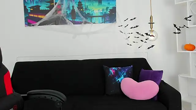 Snapshot of KiraHolli chatting on October 27, 2025, 3:10 am KiraHolli online show from October 27, 2025, 3:10 am