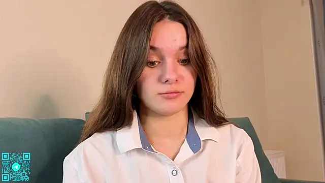 chloemilka online show from September 28, 2025, 6:24 pm