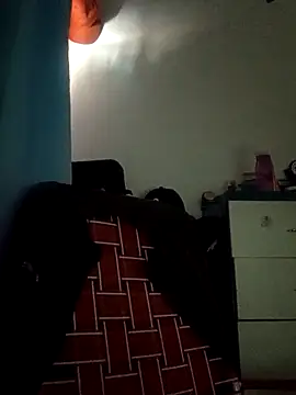 Snapshot of maxiiii125 chatting on November 18, 2025, 4:00 pm maxiiii125 online show from November 18, 2025, 4:00 pm