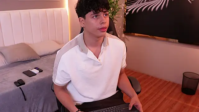 Ethan occonor online show from October 21, 2025, 12:11 am