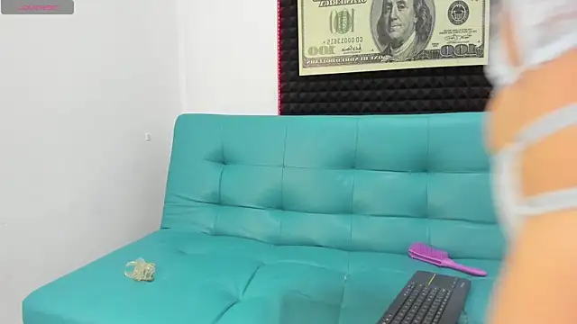 elizabeth lamer online show from November 16, 2025, 7:03 am