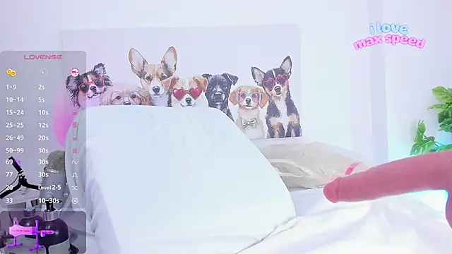 melly col online show from October 8, 2025, 8:06 pm