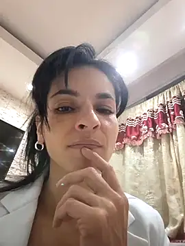 karol rose online show from October 6, 2025, 4:10 am