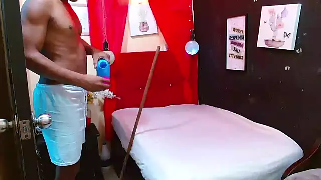 luccasbigcock online show from October 10, 2025, 10:53 pm