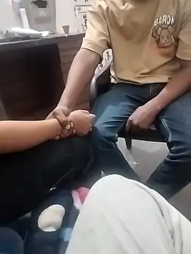 Snapshot of BHABHIJAAN7317 chatting on October 14, 2025, 6:20 pm BHABHIJAAN7317 online show from October 14, 2025, 6:20 pm