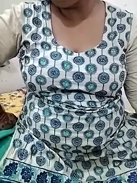 Snapshot of BHABHIJAAN7317 chatting on October 22, 2025, 6:07 pm BHABHIJAAN7317 online show from October 22, 2025, 6:07 pm