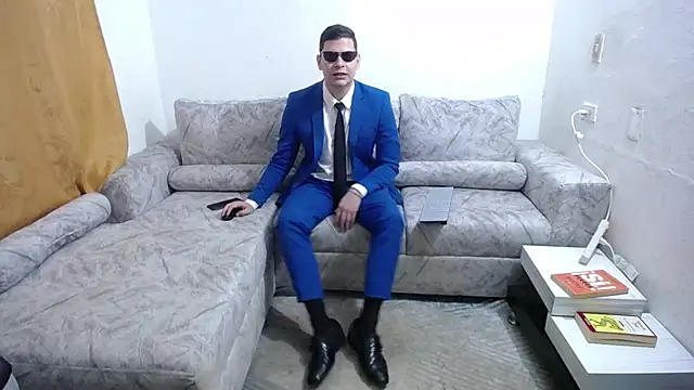 Victor Maitland online show from October 5, 2025, 6:28 pm