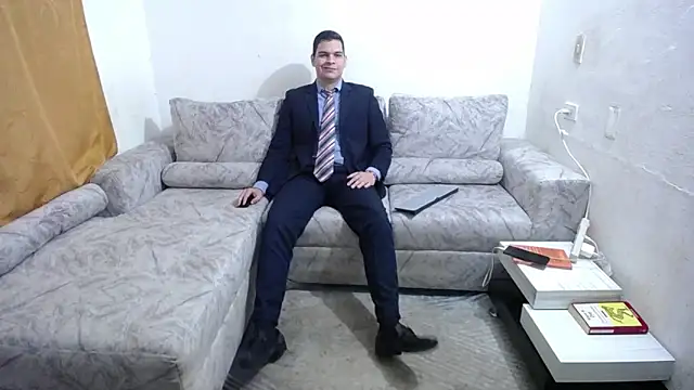 Victor Maitland online show from October 24, 2025, 8:05 pm