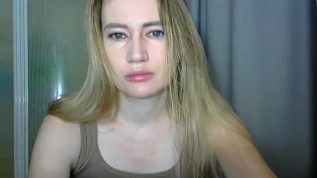 JessFoxxx online show from September 13, 2025, 1:38 am