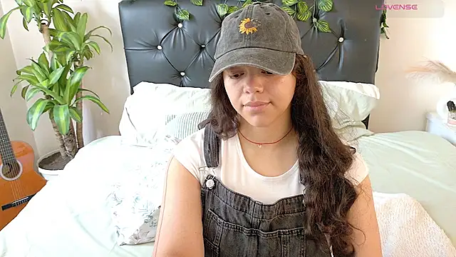 Snapshot of Amanda_sweet chatting on March 6, 2026, 1:07 pm Amanda sweet online show from March 6, 2026, 1:07 pm