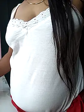 Desi couple305 online show from November 14, 2025, 10:25 am