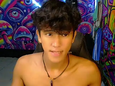 Snapshot of kenbigcockxx chatting on June 11, 2026, 7:01 pm kenbigcockxx online show from June 11, 2026, 7:01 pm