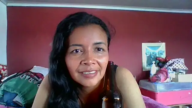 DianaOchoa  online show from September 25, 2025, 7:28 pm