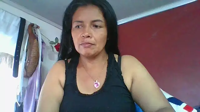 DianaOchoa  online show from April 11, 2026, 8:13 pm