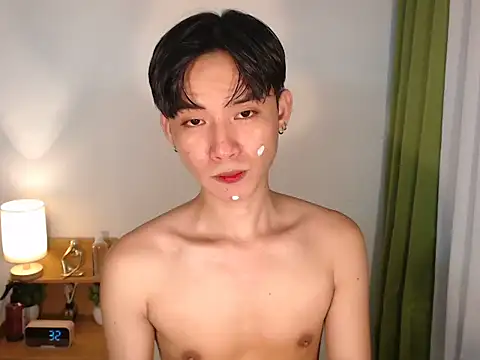 Snapshot of asian_dai chatting on April 21, 2026, 7:58 am asian dai online show from April 21, 2026, 7:58 am