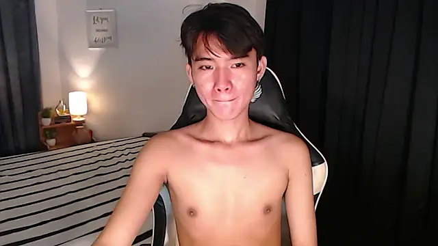 Snapshot of asian_dai chatting on August 4, 2026, 10:45 pm asian dai online show from August 4, 2026, 10:45 pm
