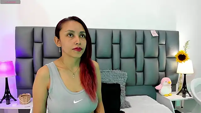 valeriasweet  online show from November 17, 2025, 4:24 pm