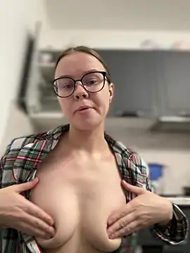  CherryBloom  online show from January 14, 2026, 6:19 am