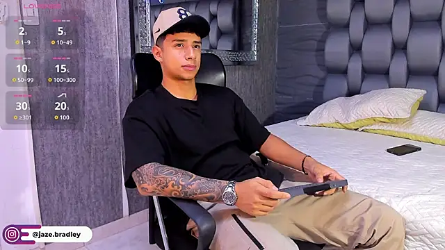 jaze bradley online show from September 24, 2025, 11:24 am