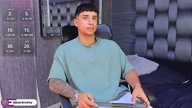 jaze bradley online show from October 13, 2025, 11:32 am